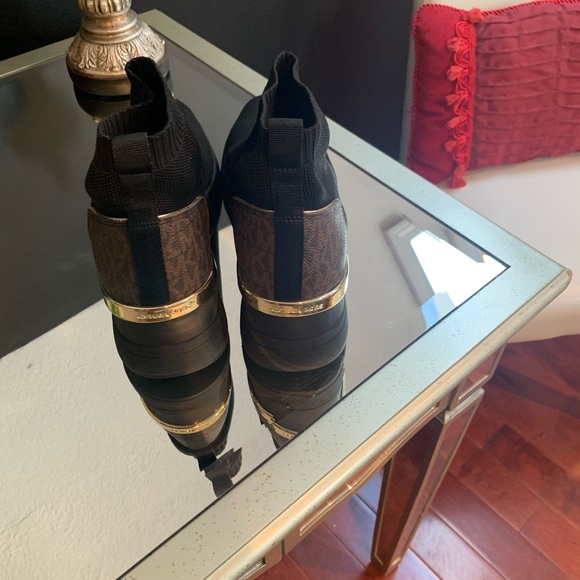 Micheal Kors sock booties - Picture 3 of 4